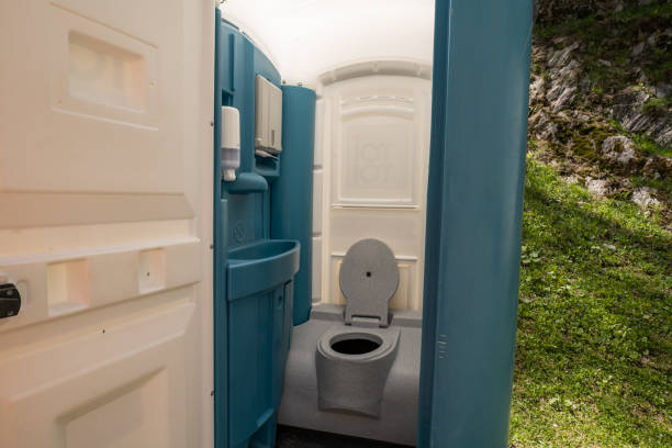 Portable Toilet Options We Offer in Elmwood Park, IL