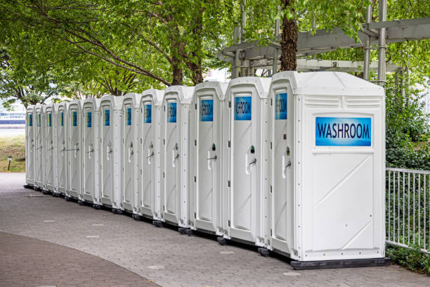 Best Luxury portable toilet rental  in Elmwood Park, IL